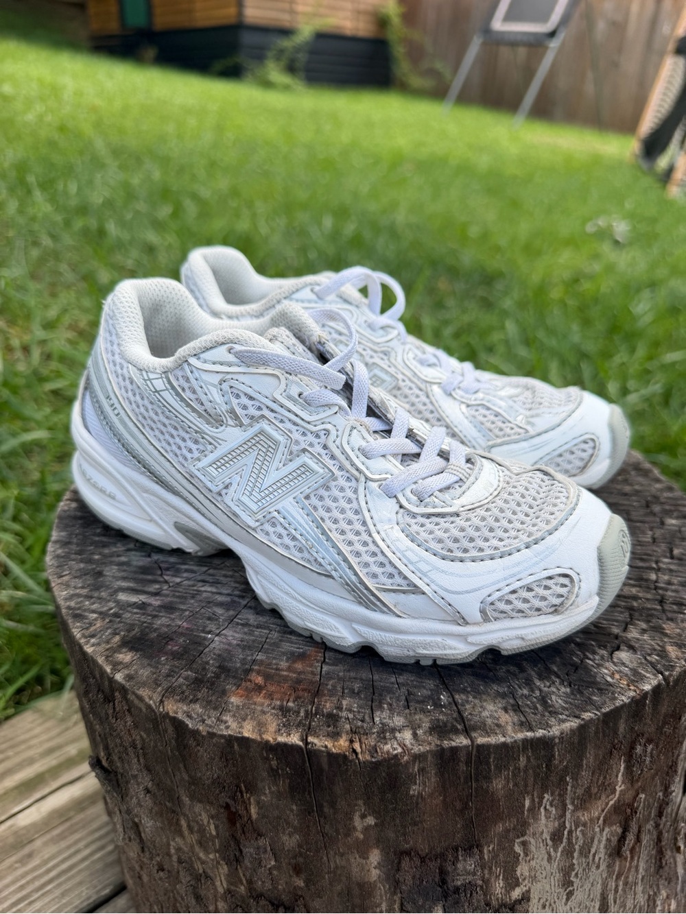 New Balance Women's White and Light Gray Mesh Running Sneakers